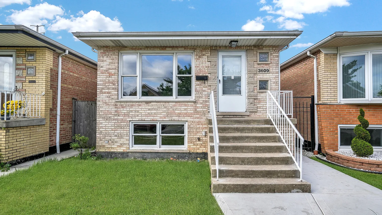 3609 W 55th Pl photo 1