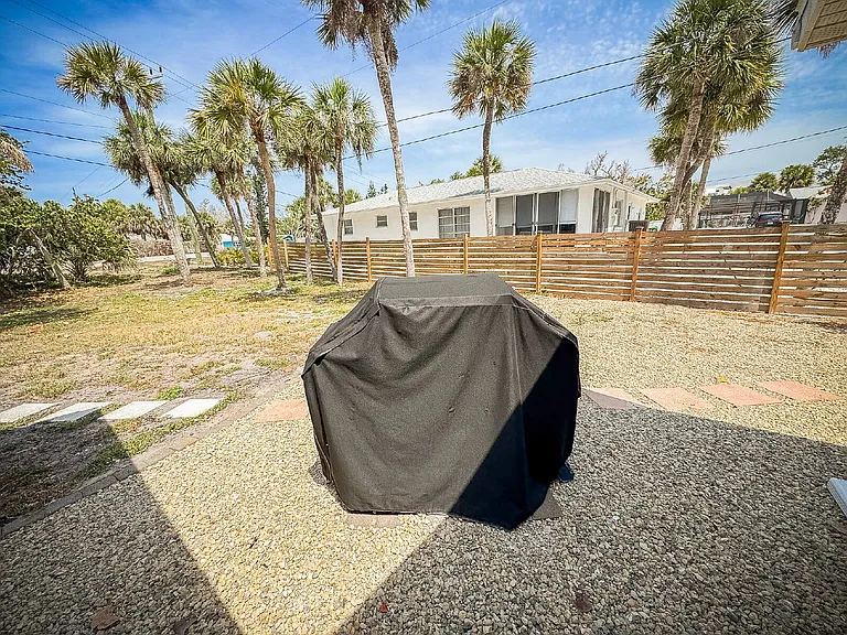 2825 N Beach Rd — Photo 8
