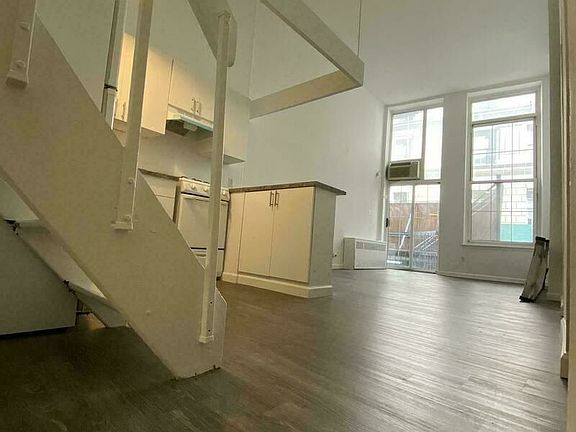3rd image of 33 Gold St APT 119