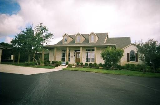 1st image of 130 RIVER CHASE DR