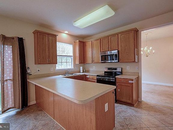 3rd image of 20877 Woodland Ct