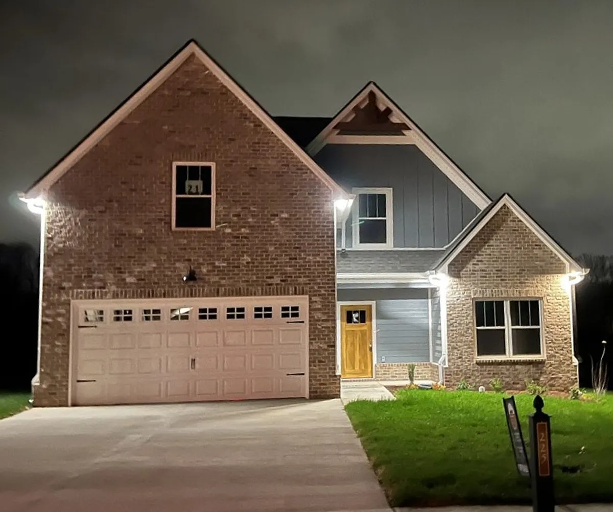 Building Photo - 225 Bluebell Dr