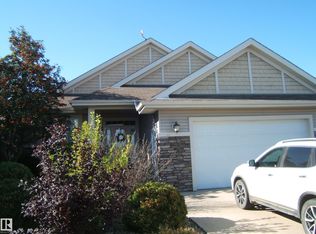 29 Whitetail Grn, Mundare, AB T0B3H0