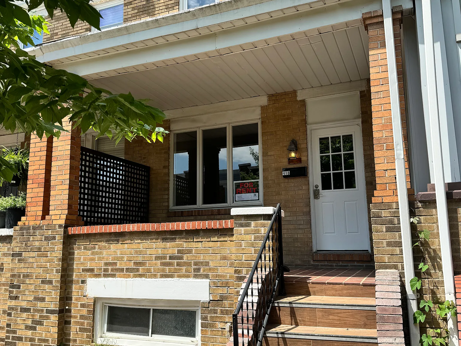 418 Bonsal St — Photo 3