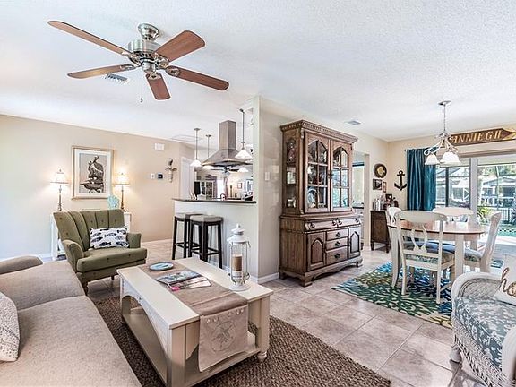 5th image of 9210 Pine Cove Dr