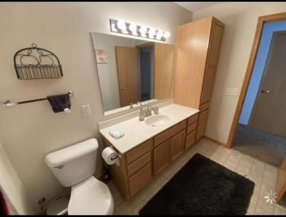 1st image of 515 Penn Ct APT 9