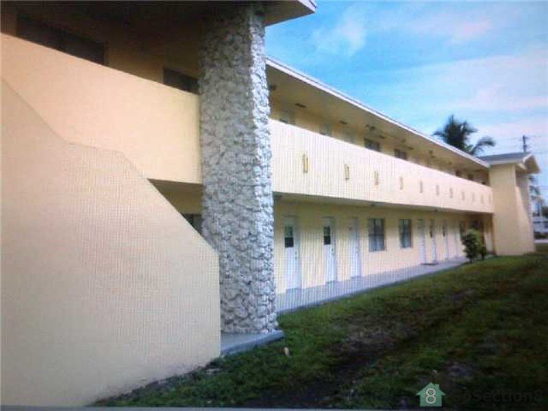 1st image of 18200 NW 20th Ave APT 4