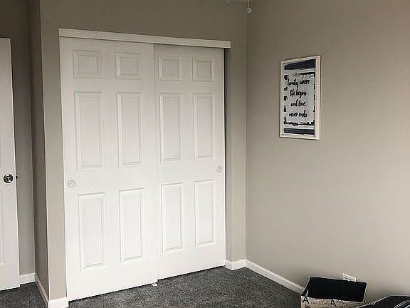 4th image of 403 E Victoria Cir