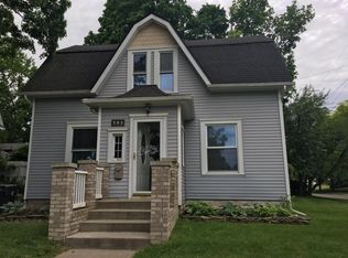 303 E Washington St, Howell, MI 48843