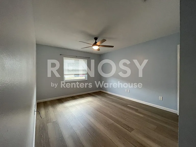 110 Gloucester Blvd #110 — Photo 7