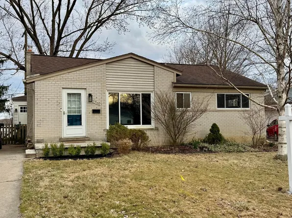 23540 Loomis Ct, Farmington, MI 48336