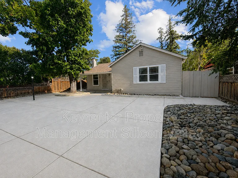 656 Curtner Ave — Photo 1
