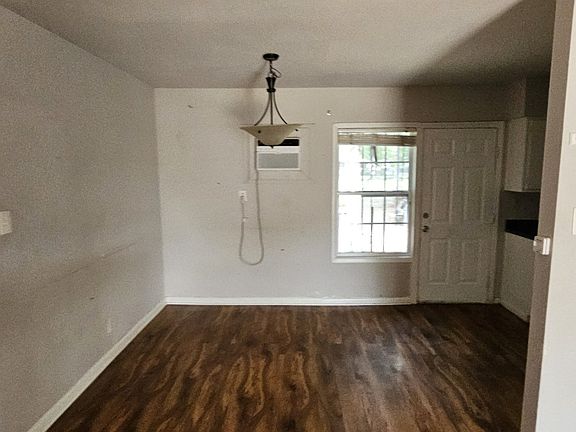 4th image of 370 KENMAR DR