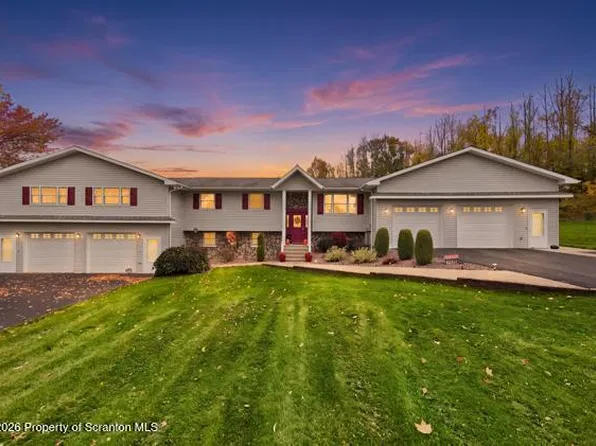365 Arnolds Rd, Jermyn, PA 18433