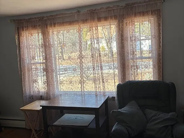 1 Philbrick St, Hudson, NH 03051