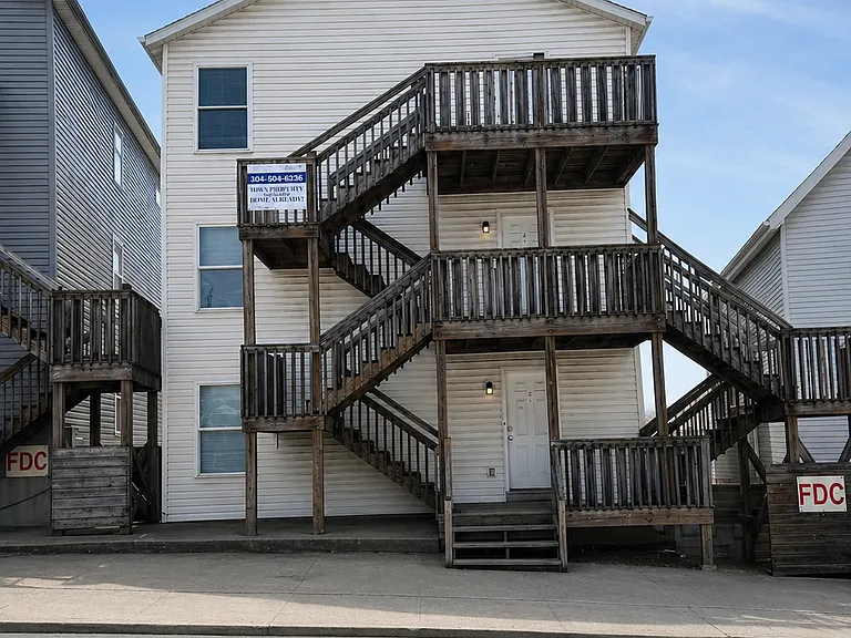 334 Willey St #A — Photo 1