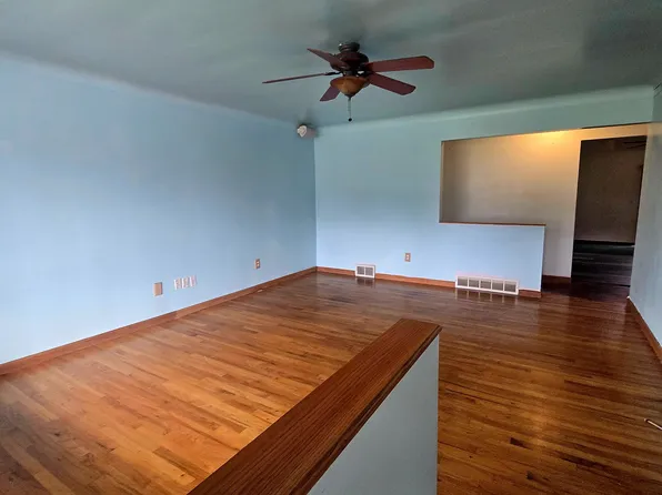 29806 Dover Ave, Warren, MI 48088