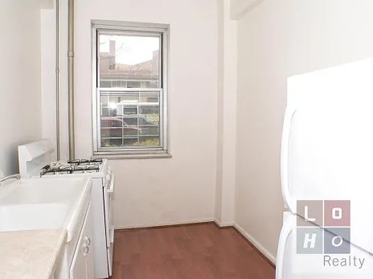 Sold by LoHo Realty | media 5