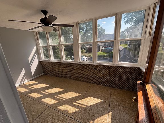 3rd image of 370 W Commercial St APT 1