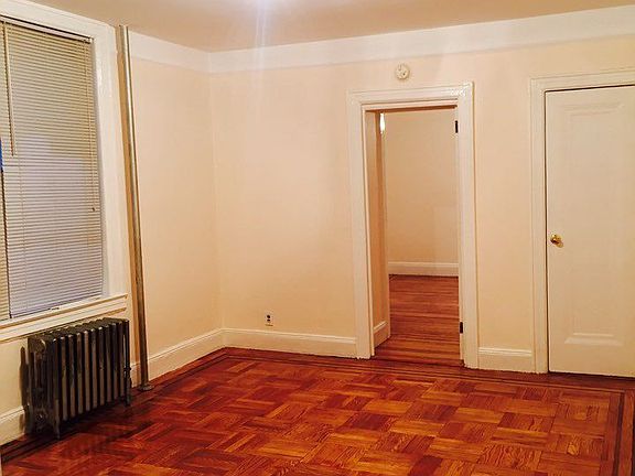 5th image of 4325 49th St APT 1A