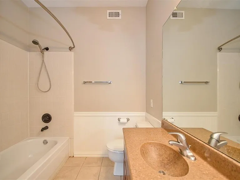 8075 El Mundo St #8075 — Photo 17