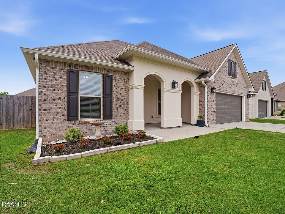 1st image of 102 Sugar Crest Dr