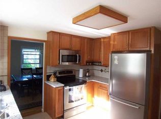 7 Bailey Ter, Middletown, RI 02842