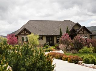 17 N Meadow Dr, Springville, UT 84663