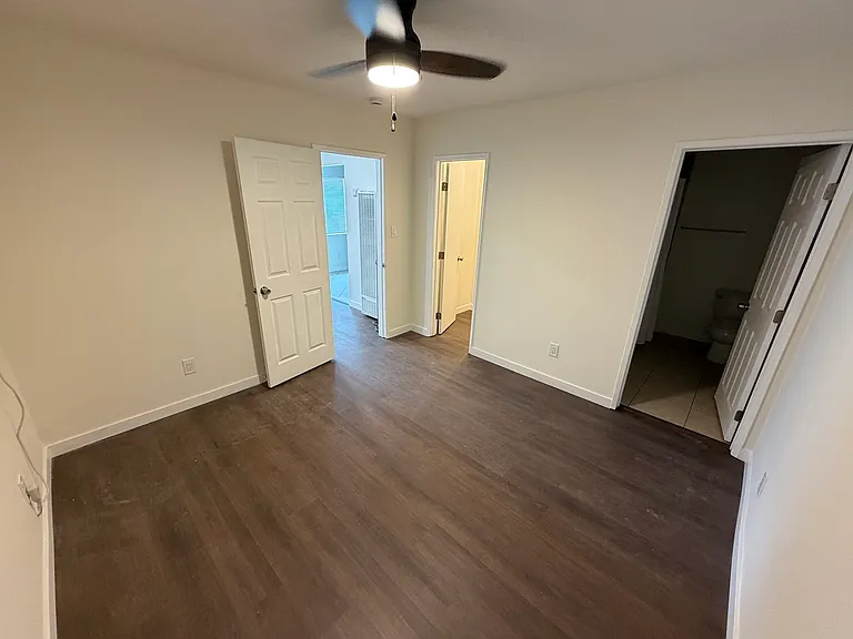 4027 Arden Dr — Photo 5