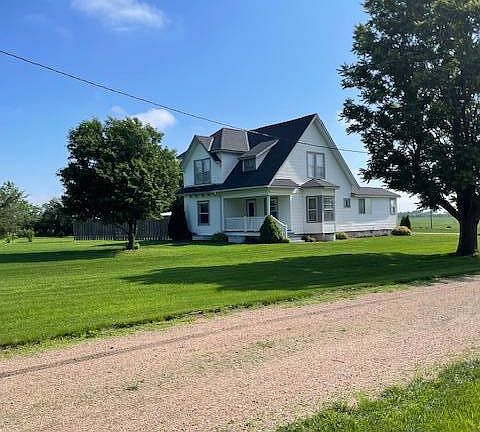 3rd image of 1416 N R Rd