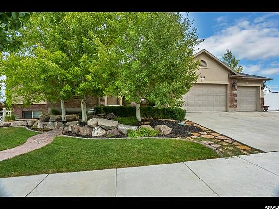 3rd image of 5484 W Sierra Rose Dr