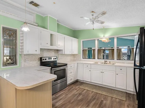 1131 Sabal Palm Lane, Barefoot Bay, FL 32976