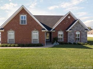 5616 Raintree Ridge Dr, Jeffersonville, IN 47130