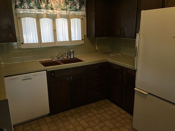 4th image of 606 N California Ave