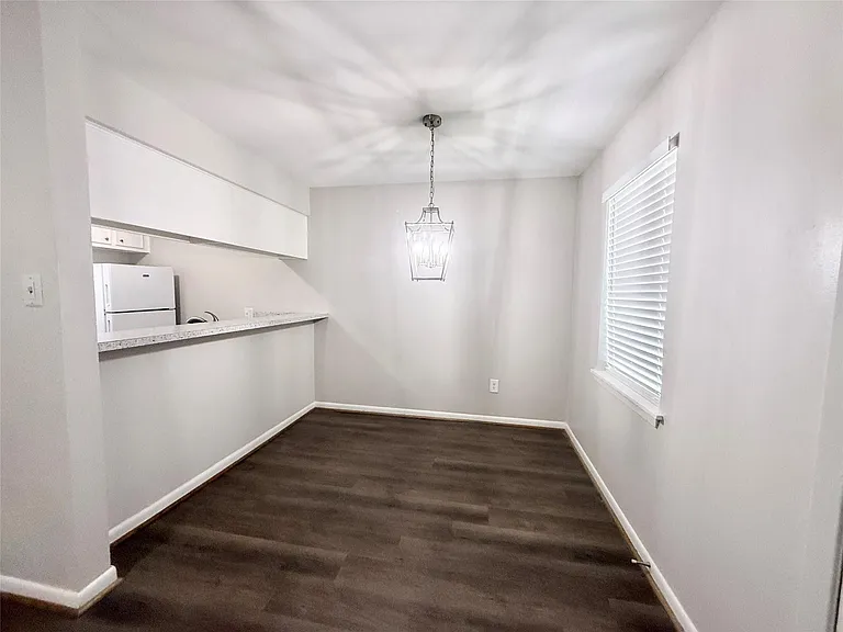 321 E Cedar St #9 — Photo 6