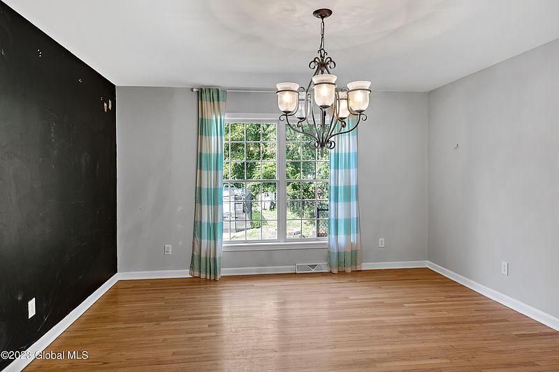 5th image of 2 Brookside Drive