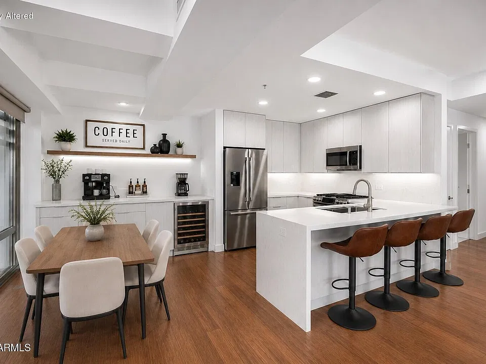 7161 E Rancho Vista Dr #4007