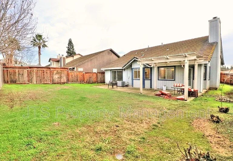 3549 Pine Hollow Way — Photo 46
