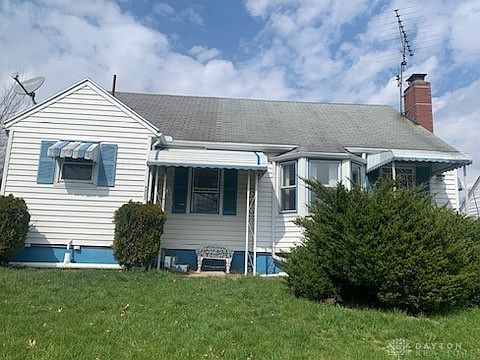 1st image of 4227 Oakridge Dr