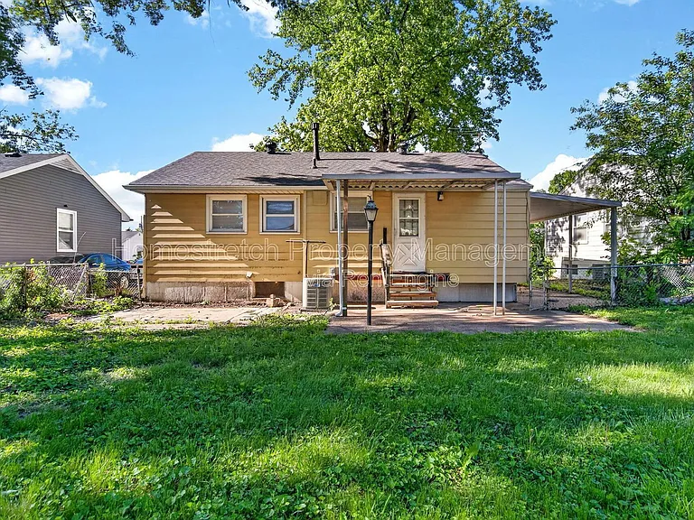 329 Midlothian Rd — Photo 4
