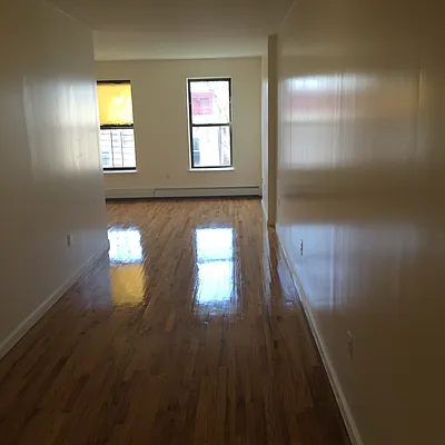 Rented by Precise Management Inc | media 25