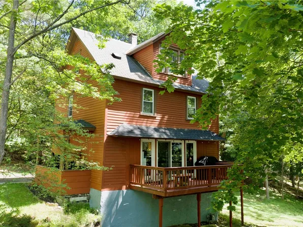 2 Lincoln Ave, Oneonta, NY 13820