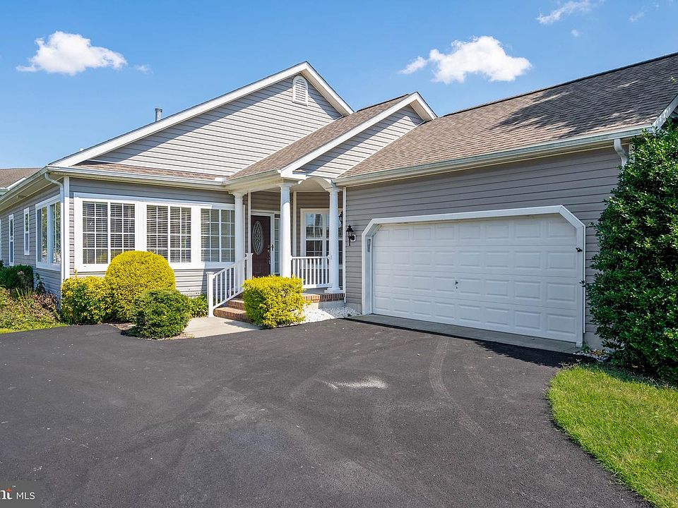 1st image of 44 Clearview Dr