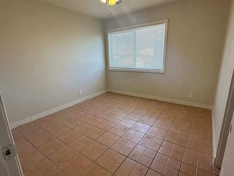 22877 Adrienne Ave #10 — Photo 8