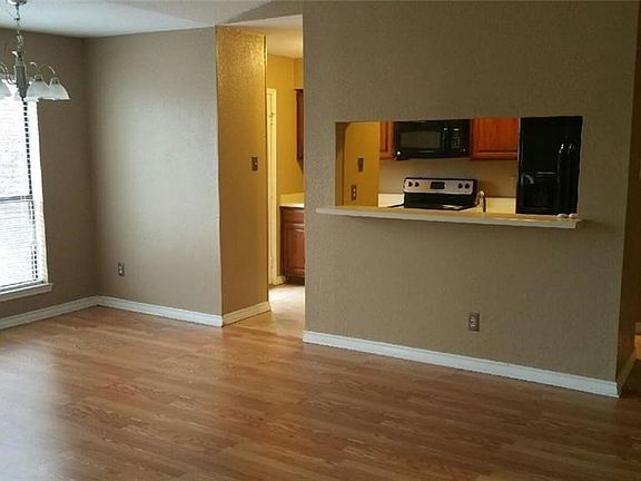 3rd image of 2105 Calico Ln APT 2720