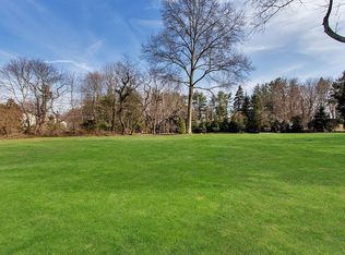 18 Andover Rd, Old Westbury, NY 11568