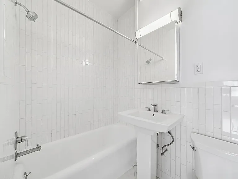 160 W 71st St #8K — Photo 13
