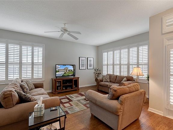 3rd image of 8055 Saint James Way