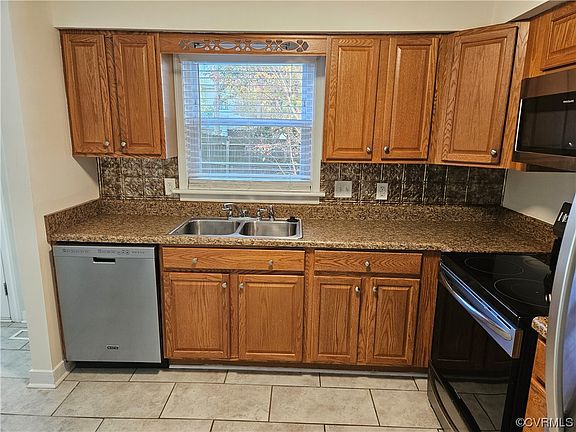 2nd image of 2915 Haddington Ct Unit 2915