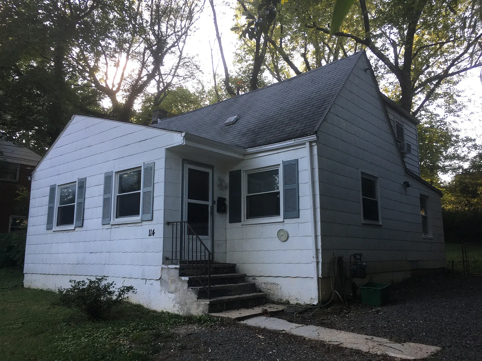 6 bed, 1600 sqft, $890 — Photo 1